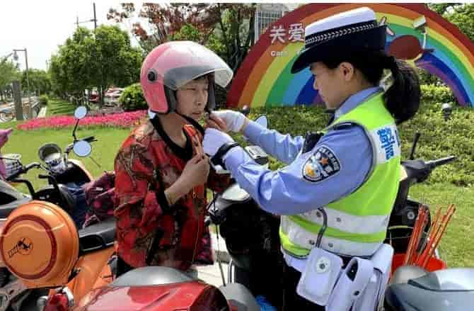 6月1號起，騎電動車不戴頭盔真的會面臨處罰、罰款嗎？多地已經(jīng)發(fā)出官方聲明緊急辟謠！